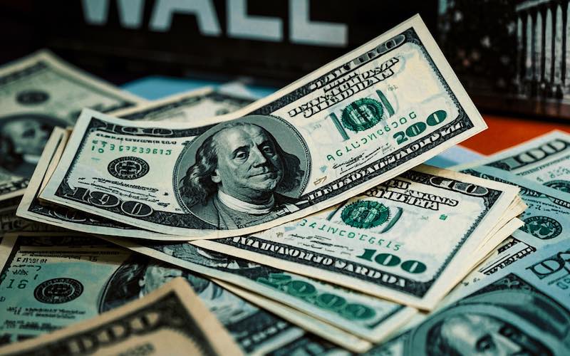 美国通胀数据温和但就业仍强，美元指数高位震荡徘徊99关口